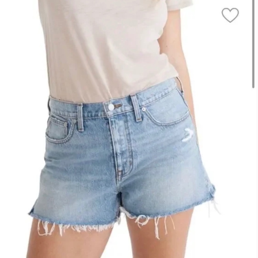 Madewell 3” Relaxed Denim Shorts Medium Wash, Raw hem, high rise 100% cotton
